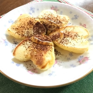 幸せの四葉のクローバーホットケーキはいかが